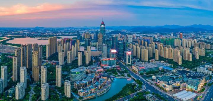 浙江的温馨日常，爱与陪伴的奇遇之旅